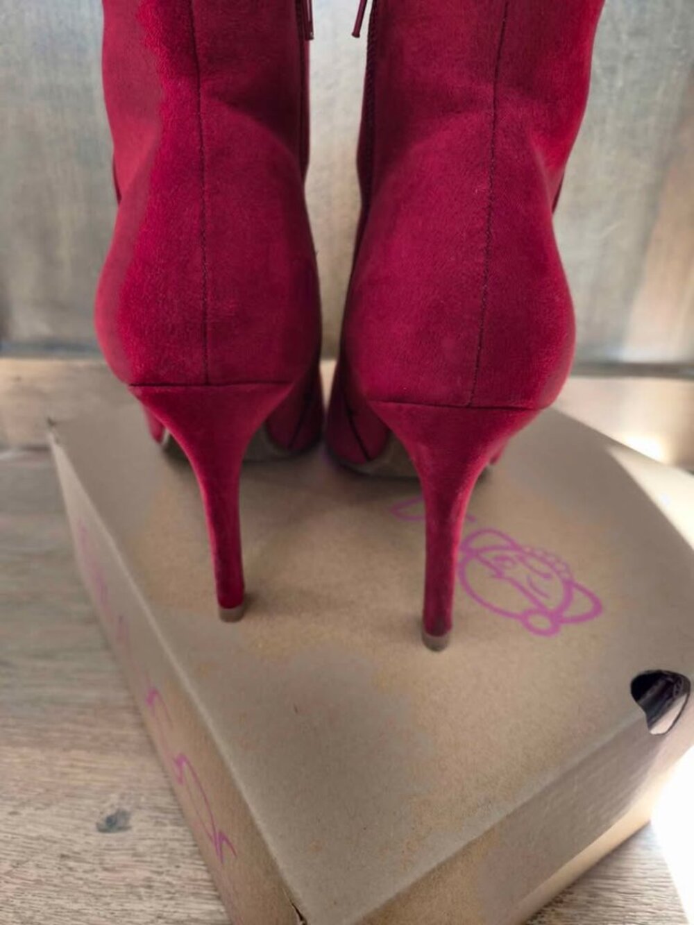 Sugar Red Vecna Ankle Boots Size 8.5 - Picture 3 of 6